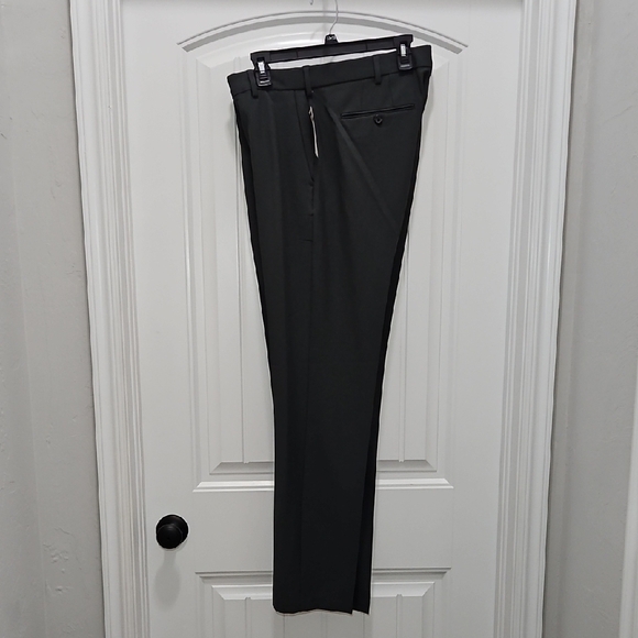 Van Heusen Charcoal Gray Slim Fit Flex 3 Comfort Dress Pants - Picture 6 of 11